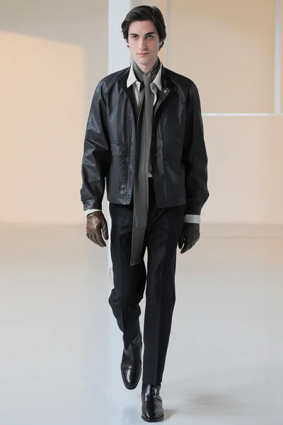 Look 9